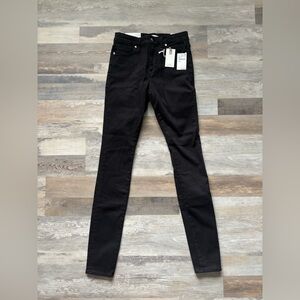 Good American - BRAND NEW WITH TAGS - size 8/29